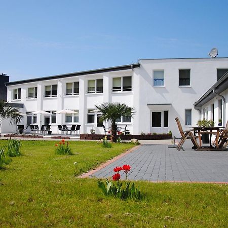 Appartementanlage-Ferienwohnungen Weisse Moewe Sassnitz Ngoại thất bức ảnh