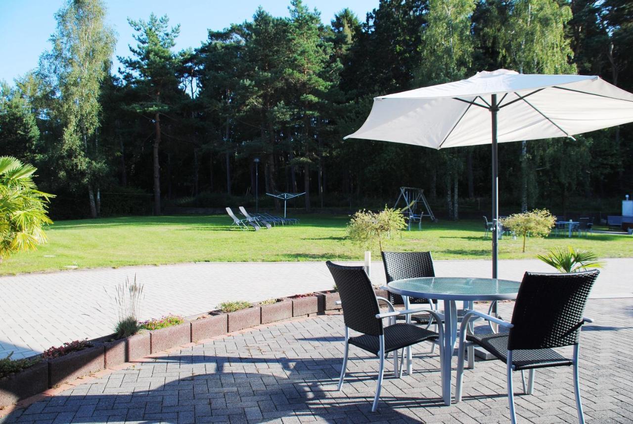 Appartementanlage-Ferienwohnungen Weisse Moewe Sassnitz Ngoại thất bức ảnh