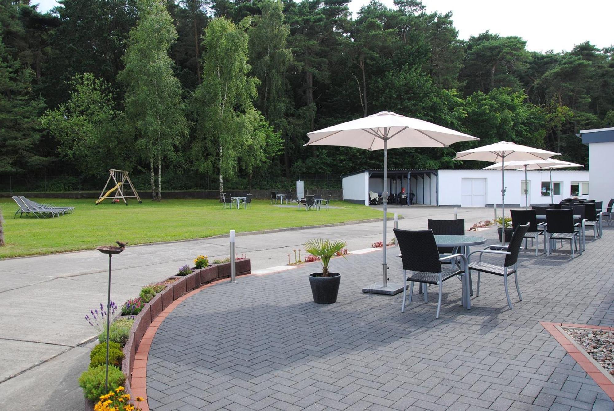 Appartementanlage-Ferienwohnungen Weisse Moewe Sassnitz Ngoại thất bức ảnh